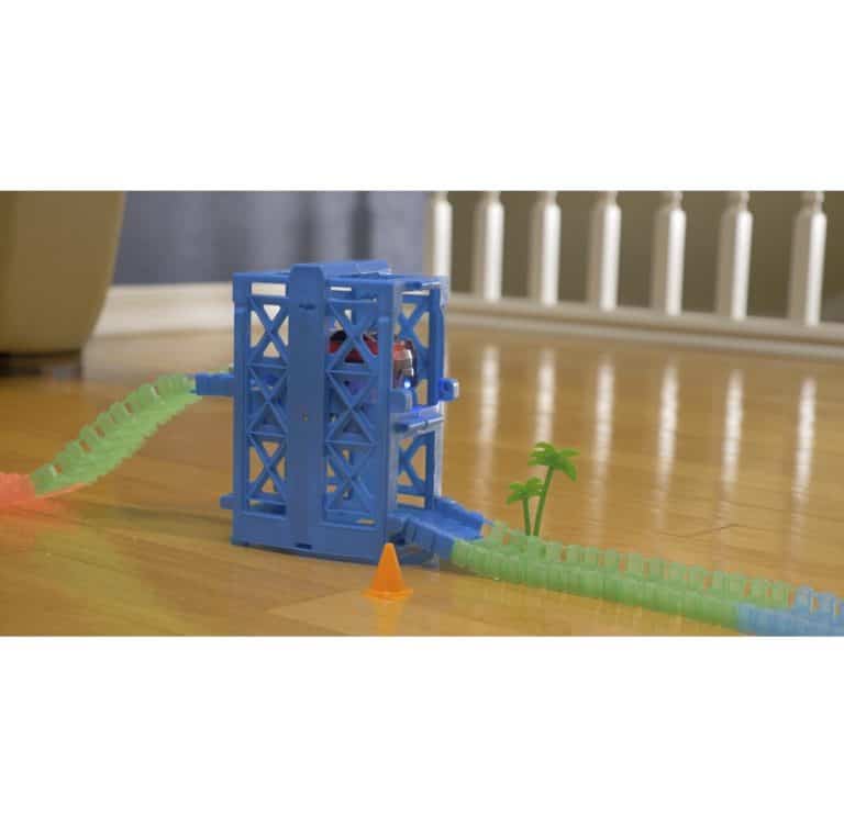 Magic Tracks Lift Gate - Image 3