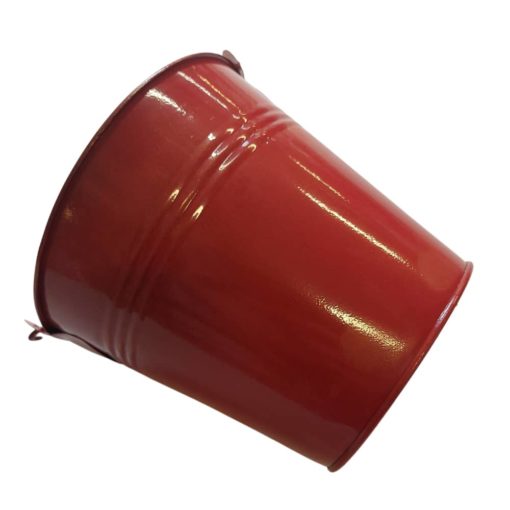 Punainen ämpäri