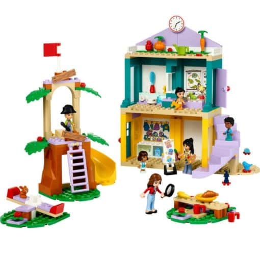 LEGO Friends 42636 Heartlaken Cityn Esikoulu