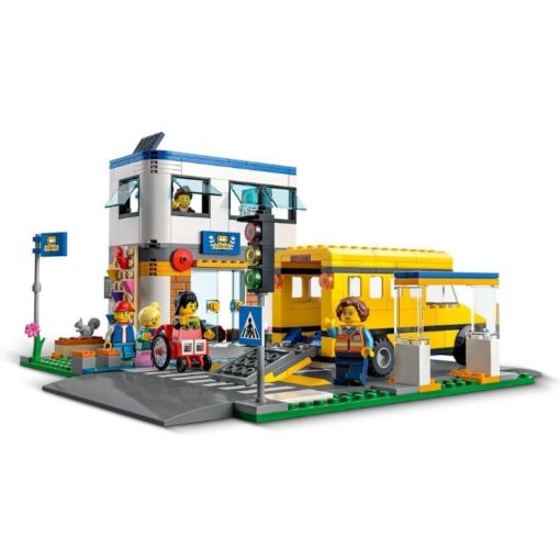 LEGO City 60329 Koulupäivä - Image 4