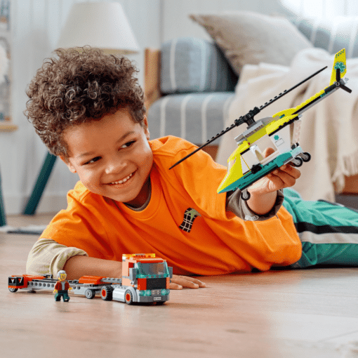 LEGO City 60343 playing
