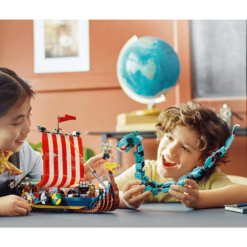 LEGO Creator 31132 play