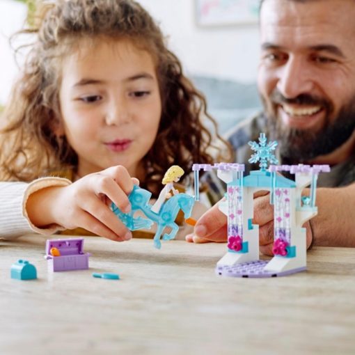 LEGO Disney 43209 Elsan ja Nokkin jäätalli - Image 4