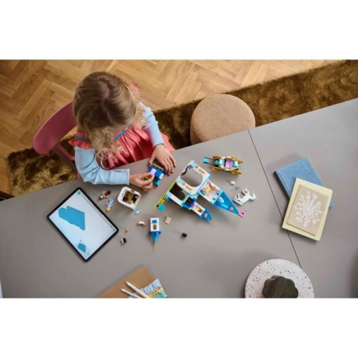 LEGO Disney 43275 Tuhkimon linna ja hevosvaunut
