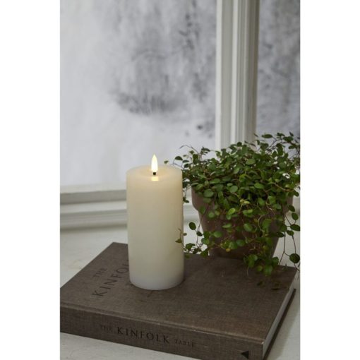 Led-kynttilä 17,5 cm valkoinen Flamme Flow
