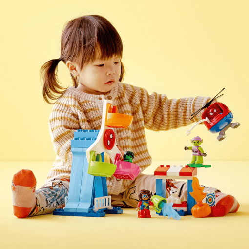 LEGO Duplo spider man play