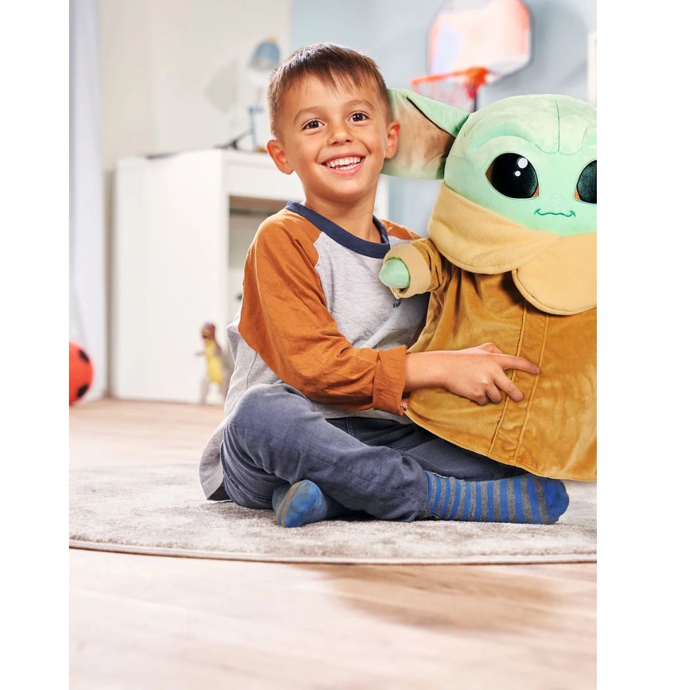 Mandalorian the child (1)