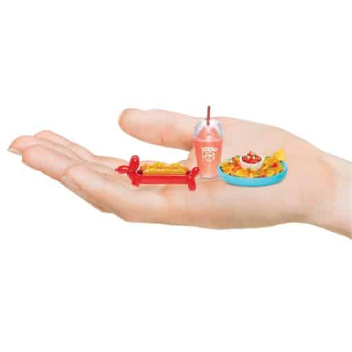 Miniatyyri juomat ja ruoat