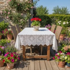 Pitsipöytäliina Kesäillan pitsi