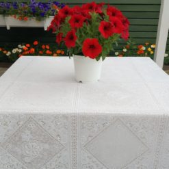 Pitsipöytäliina Kesäillan pitsi